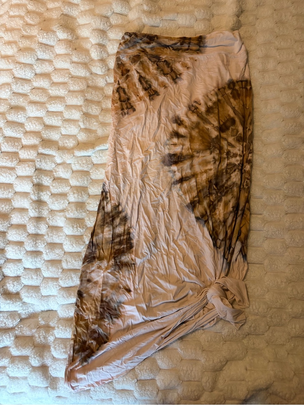 Brightly Twisted Tie-Dye Maxi Skirt in Beige and Brown